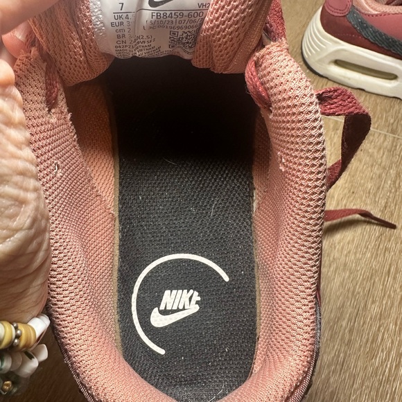 Shoes - Picture 12 of 13